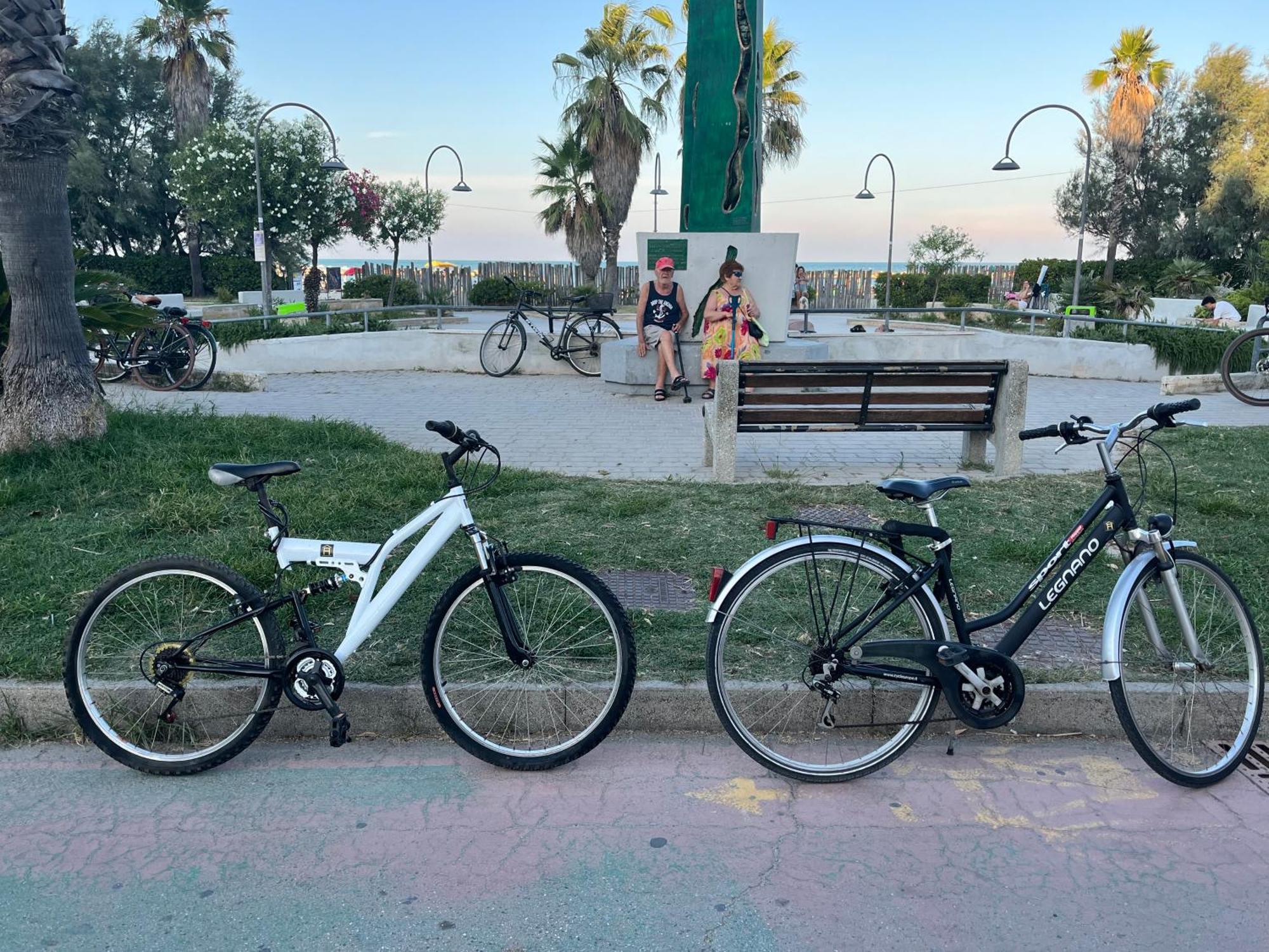 Ferienwohnung Bomboniera A Due Passi Dal Mare-Fh San Benedetto del Tronto Exterior foto